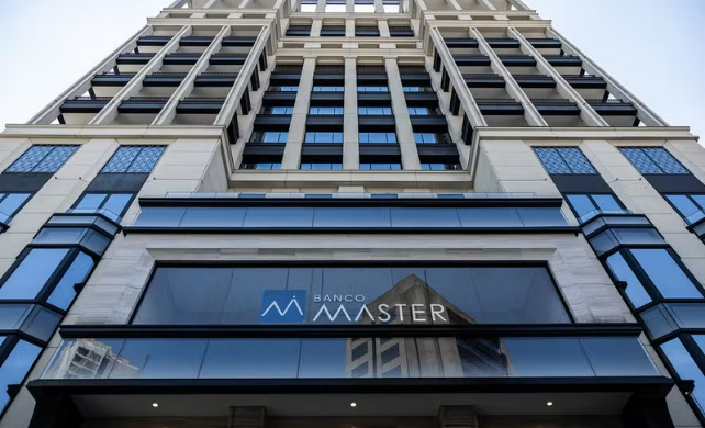 Discussão sobre responsabilidade das instituições financeiras menores após a crise do Master no sistema bancário brasileiro