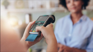 cartao credito pagamento consumidor endividamento