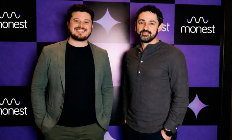 mia ask monest inteligencia artificial cobranca dados comportamentais