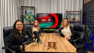 Alessandra Bonini, Bianca Marques e Keli Cruz durante gravação do podcast Jornada do Cliente no estúdio ContraPonto