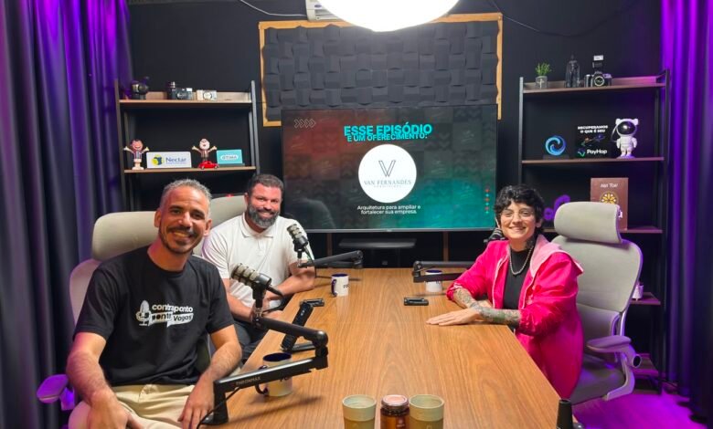 Ana Luiza, gerente de Marca do Sem Parar, participa do Podcast ContraPonto ao lado de Pedro Felipe e Marcos Guerra em episódio sobre branding, experiência do cliente, posicionamento de marca e inovação.