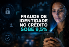 Fraude de identidade no crédito sobe 9,5%, com mulher usando celular e tecnologia de reconhecimento facial